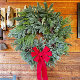 The DIYer Monthly: Fresh Cut Woodland Wreath Kit