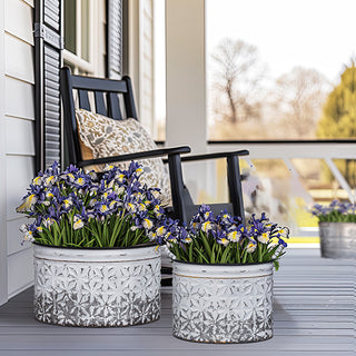 white planters