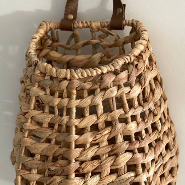 https://www.decorsteals.com/cdn/shop/products/6174-wall-basket-600x600-9.jpg?v=1681377986