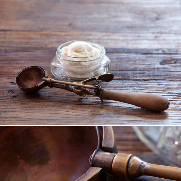 Vintage Style Ice Cream Scoop